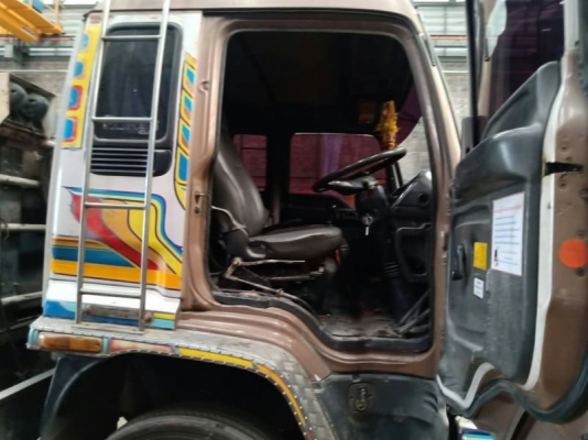 ขาย 770,000 หัวลาก ISUZU DECA 270 ปี 44 เครื่องดำ เครื่องดี เกียร์เดิม หัวบาง ยางดี คัชซีสวย รถพร้อมใช้งาน เอกสารพร้อมโอน รถอยู่ อยุธยา 090-772-3710 090-772-3708