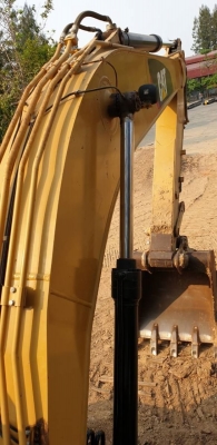 320D2 ระบบHD  @2,85บาท พร้อมใช้เอกสารครบรถ4,000ชม.ระบบแน่ไฟฟ้าเต็มช่วงล่างสวยๆระดับนางงาม สนใจโทรสนใจคลิ๊ก ☎ 081-989-1989 หรั่งครับ