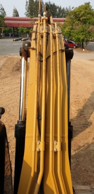 320D2 ระบบHD  @2,85บาท พร้อมใช้เอกสารครบรถ4,000ชม.ระบบแน่ไฟฟ้าเต็มช่วงล่างสวยๆระดับนางงาม สนใจโทรสนใจคลิ๊ก ☎ 081-989-1989 หรั่งครับ