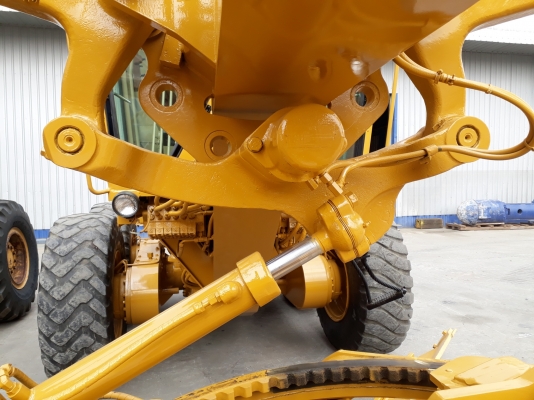 Caterpillar 140G #72V09071 : รถเกรดอเมริกา พร้อมสแคริฟายด์ โทร. 080-6565422 (หนิง)