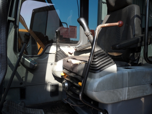 PC120-6 KOMATSU @950,000 สถาพดี พร้อมใช้ ระบบไฟฟ้ามีแบบใช้ไฟฟกับกึ่งออโต้ สภาพสวยพร้อมเอกสาร สนใจคลิ๊ก ☎ 081-989-1989 หรั่งครับ