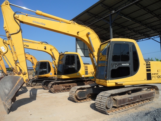 PC120-6 KOMATSU @950,000 สถาพดี พร้อมใช้ ระบบไฟฟ้ามีแบบใช้ไฟฟกับกึ่งออโต้ สภาพสวยพร้อมเอกสาร สนใจคลิ๊ก ☎ 081-989-1989 หรั่งครับ