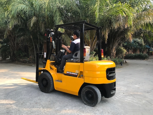 ขายFORKLIFT MITSUBISHI FD20(2ตัน)(ดีเซล) สวยเดิมจากญี่ปุ่น ยังไม่เคยใช้ในไทย 155,000เท่านั้น!!