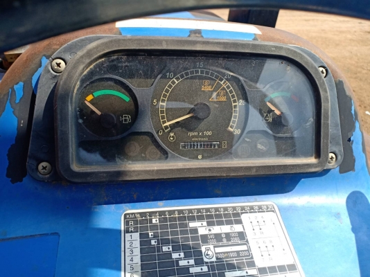 ขายด่วน รถไถ NEW HOLLAND 7610S สภาพดี พร้อมใช้งาน ติดต่อ 085-2277316