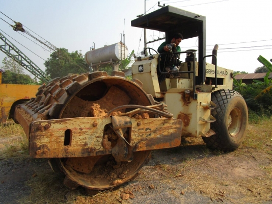 ขายรถบดเปลือกหนามINERSOLL.10ตันสั่นสะเทือนเอกสารเล่มทะเบียน