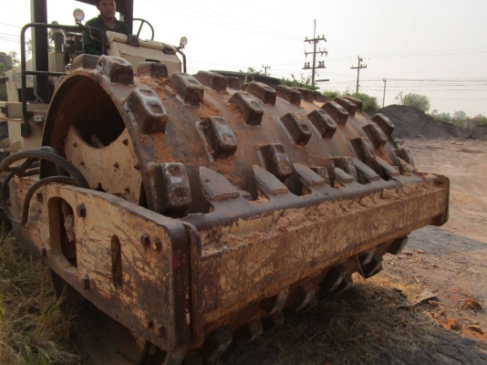 ขายรถบดเปลือกหนามINERSOLL.10ตันสั่นสะเทือนเอกสารเล่มทะเบียน