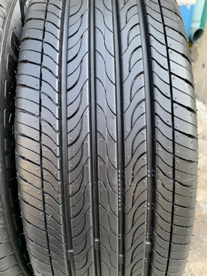 ยาง 185-55-16 Maxxis ปี 18 สภาพเหมือนใหม่ ตุ่มเด้งๆ มีเส้นสี
