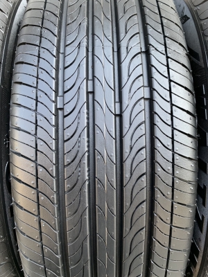 ยาง 185-55-16 Maxxis ปี 18 สภาพเหมือนใหม่ ตุ่มเด้งๆ มีเส้นสี