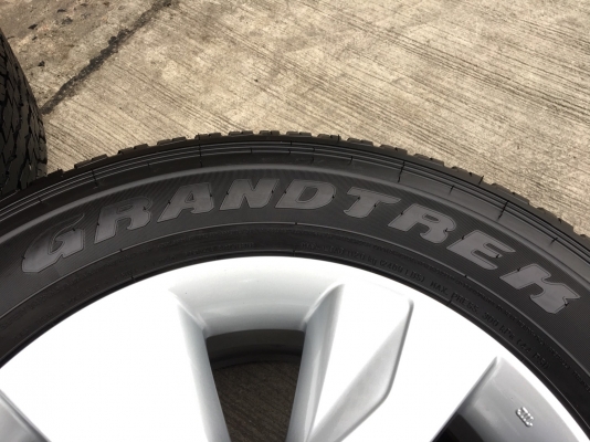 ล้อแม็กป้ายแดง Toyota Revo ขอบ17 พร้อมยางป้ายแดง 265-65-17 Dunlop ปี 18 สวยกริ๊บ ยางตุ่มอลัง เส้นสีจัดจ้าน