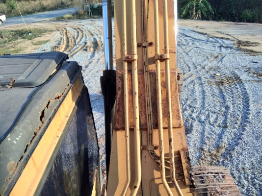 ขาย 495,000 CAT 320 V2 เครื่องดี ปั้มแรง เอวมีขยับนิดๆๆ ไฟฟ้าตัดแต่อุปกรครบ ช่วงล่างโซ่หนา แผ่นมีงอบ้าง รอนเลอร์ดี เอกสารซื้อขาย รถอยู่ ขอนแก่น 090-772-3710 090-772-3708 ขาย 495,000 CAT 320 V2 เครื่องดี ปั้มแรง เอวมีขยับนิดๆๆ ไฟฟ้าตัดแต่อุปกรครบ ช่วงล่างโซ่หนา แผ่นมีงอบ้าง รอนเลอร์ดี เอกสารซื้อขาย รถอยู่ ขอนแก่น 090-772-3710 090-772-3708