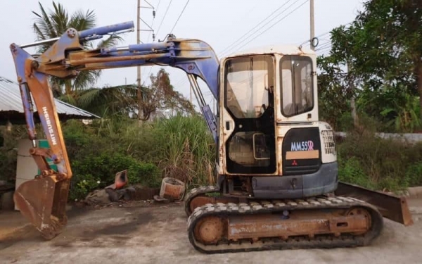 MM55 @285,000บาท รถมิสซูเครื่อง4สูบเครื่องดีปั่มแรงไฟฟ้าครบหัวเก๋งรถนอกเพิ่งนำเข้ามาใหม่ ยังไม่เคยใช้งานในเมืองไทย เครื่องดีปั้มเเรงไฟฟ้าครบออโต้คันเร่งเต่ากระต่ายพร้อม ใช้บูมอาร์มสวยช่างล่างดี รถสวยเร็วแรงไม่โหลด พร้อมใช้ รถเดิมๆเอกสารอินวอยล์ สนใจคลิ๊ก