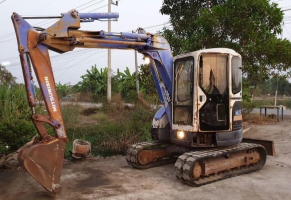 MM55 @285,000บาท รถมิสซูเครื่อง4สูบเครื่องดีปั่มแรงไฟฟ้าครบหัวเก๋งรถนอกเพิ่งนำเข้ามาใหม่ ยังไม่เคยใช้งานในเมืองไทย เครื่องดีปั้มเเรงไฟฟ้าครบออโต้คันเร่งเต่ากระต่ายพร้อม ใช้บูมอาร์มสวยช่างล่างดี รถสวยเร็วแรงไม่โหลด พร้อมใช้ รถเดิมๆเอกสารอินวอยล์ สนใจคลิ๊ก