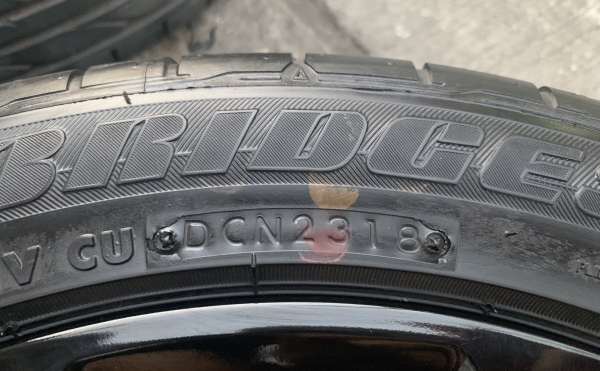 ล้อแม็กป้ายแดง Mitsu Mirage GLS ขอบ 15 สีดำ พร้อมยางป้ายแดง Bridgestone 175-55-15 ปี 18 สวยกริ๊บ สีแท้