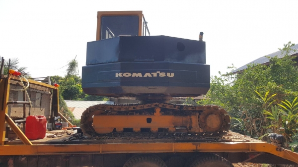 ขาย แบคโฮ KOMATSU PC60-5 เครื่อง 4BD1 ปั้มเดิม ช่วงล่างเต็ม รถพร้อมใช้งาน เอกสารใบซื้อขาย ราคาต่อรองได้ครับ