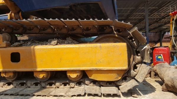 ขาย แบคโฮ KOMATSU PC60-5 เครื่อง 4BD1 ปั้มเดิม ช่วงล่างเต็ม รถพร้อมใช้งาน เอกสารใบซื้อขาย ราคาต่อรองได้ครับ