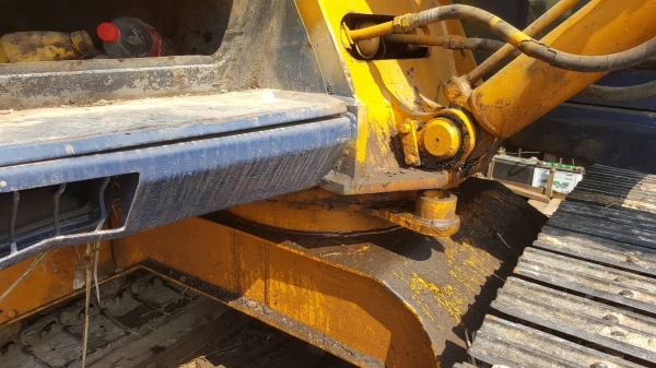 ขาย แบคโฮ KOMATSU PC60-5 เครื่อง 4BD1 ปั้มเดิม ช่วงล่างเต็ม รถพร้อมใช้งาน เอกสารใบซื้อขาย ราคาต่อรองได้ครับ