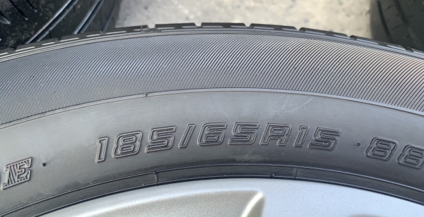 ล้อแม็ก Mazda 2 ขอบ 15 สีบอร์น พร้อมยาง 185-65-15 Dunlop ปี 16 แม็กเดิม ดอกยางหนา