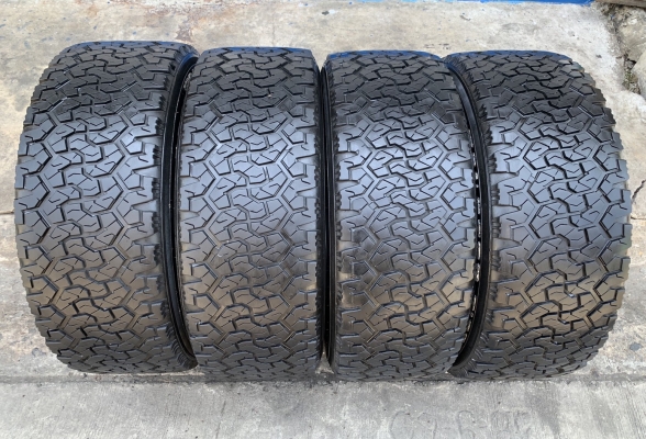 ล้อแม็ก Ford Everest ลายเก่า ขอบ 20 สีเทากัน พร้อมยาง 265-50-20 ปี 16 แม็กสวย ดอกยางหนาปึก