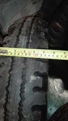 ยางหน้าแคบใหม่  7.50-16มีชุดเดียว  4เส้น  ไม่ทราบยี่ห้อ ปี  ลบ จากโรงงาน