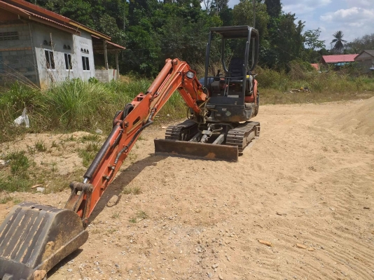 มี VDO ให้ชม.รถแบคโฮ KUBOTA KX913 มีระบบหัวกระแทก เอกสารเล่ม ไมล์ 3300 ชม.ราคา 350000