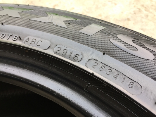 ยาง MAXXIS 265-50-20 ปี 16 ครบชุด 4 เส้น 3000 สวยๆไม่บวม ไม่กินข้างดอกยางเหลือเยอะเอาไปวิ่งกันใด้อีกยาวค่ะ ยาง MAXXIS 265-50-20 ปี 16 ครบชุด 4 เส้น 3000 สวยๆไม่บวม ไม่กินข้างดอกยางเหลือเยอะเอาไปวิ่งกันใด้อีกยาวค่ะ