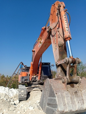 ขายรถแบคโฮ HITACHI ZX470 5G เอกสารอินวอย ไมล์ 11000 ชม.ราคา 3200000