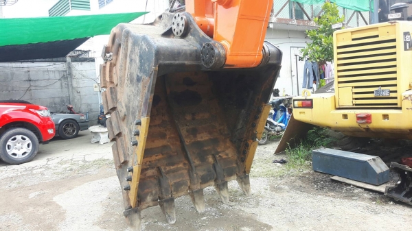 ขายรถแบคโฮ HITACHI ZX470 LCR-3 ไมล์ 8000 ชม.ราคา 6000000