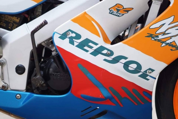 ร้าน วุฒิ นนบุรี ขาย HONDA NSR150 sp รถสภาพสวยๆแรงๆทะเบียนโอน
