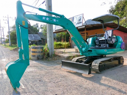 KOMATSU 30-7 ขนาดPC-30 <มีVDOให้ชม>รถเก่านอกมีเอกสารอินวอย☎️ติดต่อ 085-5632278 <ราคาต่อรองได้>