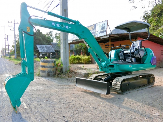 KOMATSU 30-7 ขนาดPC-30 <มีVDOให้ชม>รถเก่านอกมีเอกสารอินวอย☎️ติดต่อ 085-5632278 <ราคาต่อรองได้>