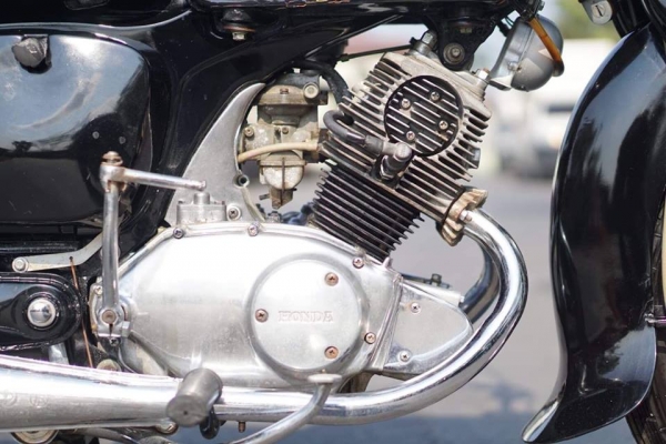 ร้าน วุฒิ นนบุรี ขาย HONDA C95 1960 สภาพนางฟ้า รถเดิมๆเครื่องดีทะเบียนโอน