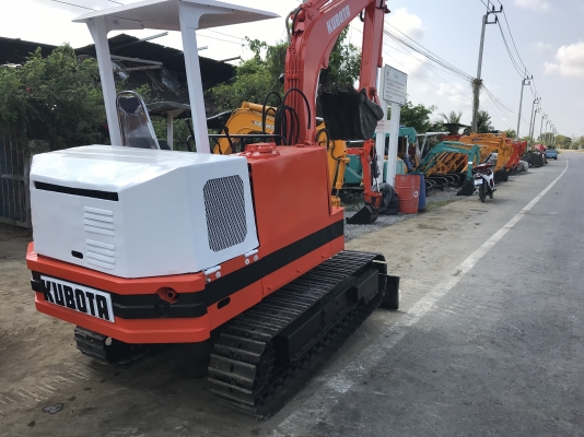 Kubota kh11สภาพดีเก่าญี่ปุ่น มีใบอินวอยไม่เคยใช้ในไทย
