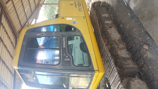 ขายแบ็คโฮ  PC 120