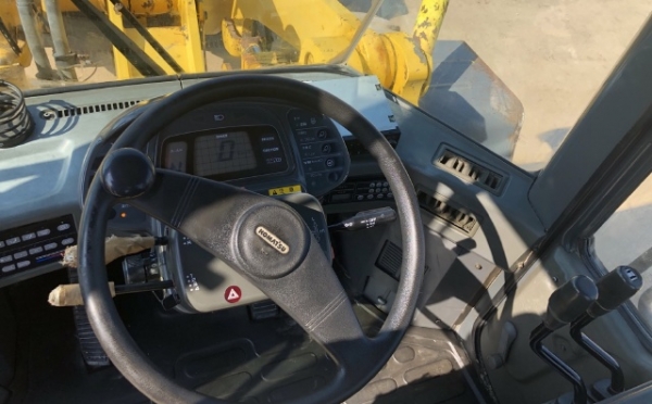 ขายรถตักล้อยาง KOMATSU WA350-3E นำเข้าเองจากญี่ปุ่น สภาพสวยพร้อมใช้ มีVDOการทำงานครับ