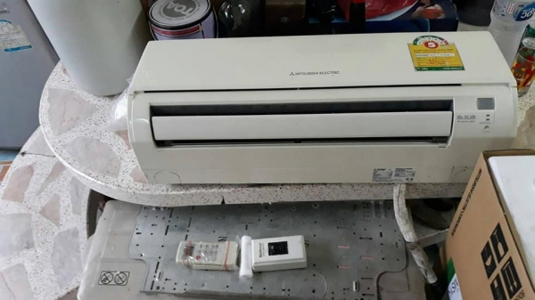 ขายแอร์ยี่ห้อ Mitsubishi Mr.SLIM ขนาด 12000 BTU มีรีโมท สภาพดี ใช้งานได้ปกติ ขายแอร์ยี่ห้อ Mitsubishi Mr.SLIM ขนาด 12000 BTU มีรีโมท สภาพดี ใช้งานได้ปกติ