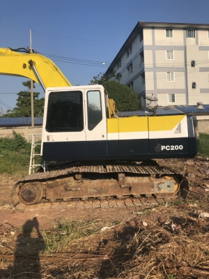 ขายแบคโฮ KOMATSU PC200-5 เครื่องดีปั้มแรงไฟฟ้าครบช่วงล่างเต็มคอนโทนสั้นซีเรียลสูงเล่มทะเบียน