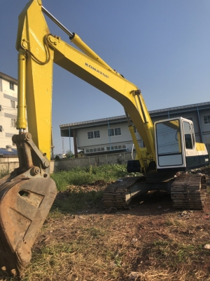 ขายแบคโฮ KOMATSU PC200-5 เครื่องดีปั้มแรงไฟฟ้าครบช่วงล่างเต็มคอนโทนสั้นซีเรียลสูงเล่มทะเบียน
