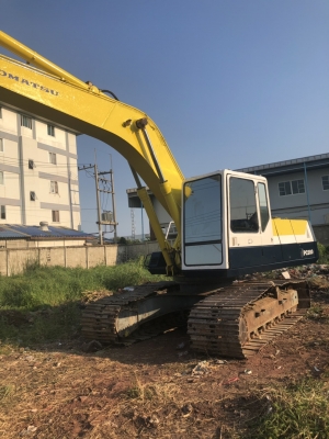ขายแบคโฮ KOMATSU PC200-5 เครื่องดีปั้มแรงไฟฟ้าครบช่วงล่างเต็มคอนโทนสั้นซีเรียลสูงเล่มทะเบียน