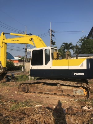 ขายแบคโฮ KOMATSU PC200-5 เครื่องดีปั้มดีไฟฟ้าครบช่วงล่างเต็มคอลโทนสั้นซีเรียลสูงเอกสารเล่มทะเบียน