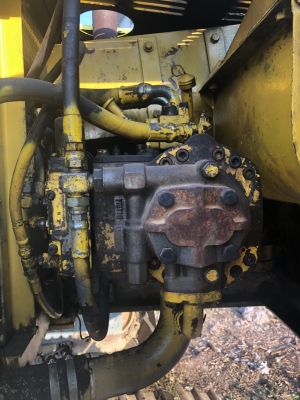 ขายแบคโฮ KOMATSU PC200-5 เครื่องดีปั้มดีไฟฟ้าครบช่วงล่างเต็มคอลโทนสั้นซีเรียลสูงเอกสารเล่มทะเบียน