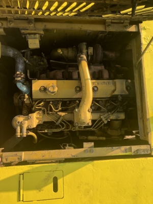 ขายแบคโฮ KOMATSU PC200-5 เครื่องดีปั้มดีไฟฟ้าครบช่วงล่างเต็มคอลโทนสั้นซีเรียลสูงเอกสารเล่มทะเบียน