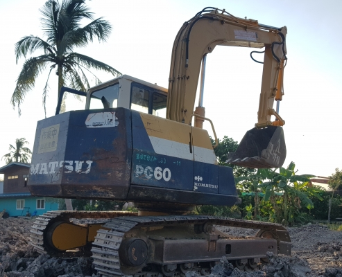 ขายKOMATSU PC60-6