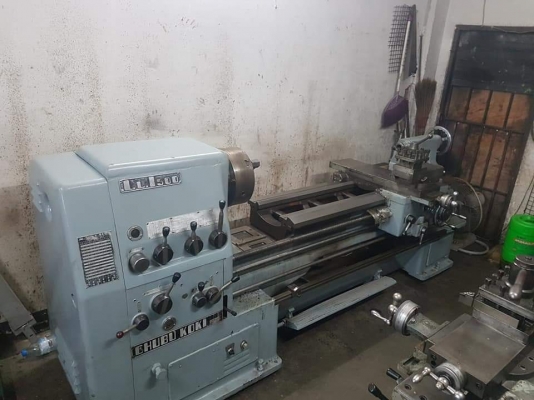 **ขายถูกๆเครื่องกลึงมือสองจากญี่ปุ่น** CHUBU KOKI LL-1500 9 Feet รุ่นหนัก สวิงถอดคอม้า 800มม. ผ่านราง 600มม. ผ่านสไลด์ 300 มม.พวงมาลัยขวา บึกบึน แข็งแรง แน่น พร้อมใช้งานครับ