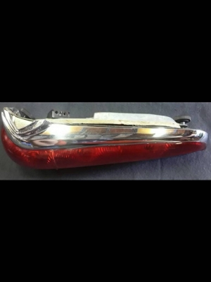 ไฟท้าย BENZ-หางปลา-190 พร้อมเบ้าไฟ-ครบเซ็ท คู่นี้ราคา 35000 บาท