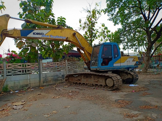 ขายรถแบคโฮ KOBELCO SK200-/// ไม่มีระบบไฟ ไม่มีเอกสาร ราคา 420000 ขายรถแบคโฮ KOBELCO SK200-/// ไม่มีระบบไฟ ไม่มีเอกสาร ราคา 420000