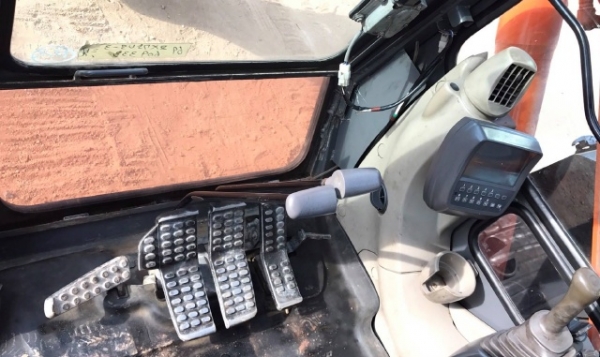 ขายรถขุด HITACHI ZX75US-3 ปี 2010 นำเข้าเองจากญี่ปุ่น สภาพสวยพร้อมใช้ มีVDOการทำงานครับ