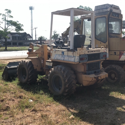 komatsu wa40 สภาพดี เครื่องแน่น เอวแน่น