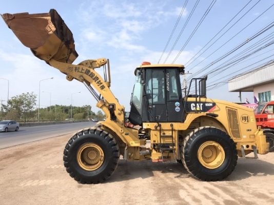 ขายรถตักล้อยาง CAT 950H ปี 2010 นำเข้าเองจากญี่ปุ่น สภาพสวยพร้อมใช้ มีVDOการทำงานครับ