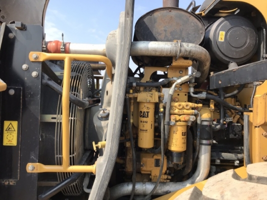 ขายรถตักล้อยาง CAT 950H ปี 2010 นำเข้าเองจากญี่ปุ่น สภาพสวยพร้อมใช้ มีVDOการทำงานครับ