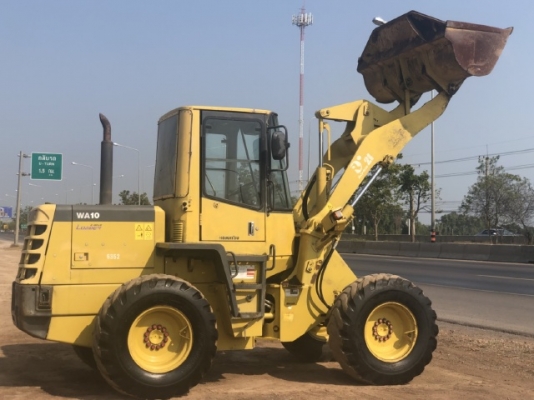 ขายรถตักล้อยาง KOMATSU WA100-3 นำเข้าเองจากญี่ปุ่น สภาพสวยพร้อมใช้ มีVDOการทำงานครับ ขายรถตักล้อยาง KOMATSU WA100-3 นำเข้าเองจากญี่ปุ่น สภาพสวยพร้อมใช้ มีVDOการทำงานครับ